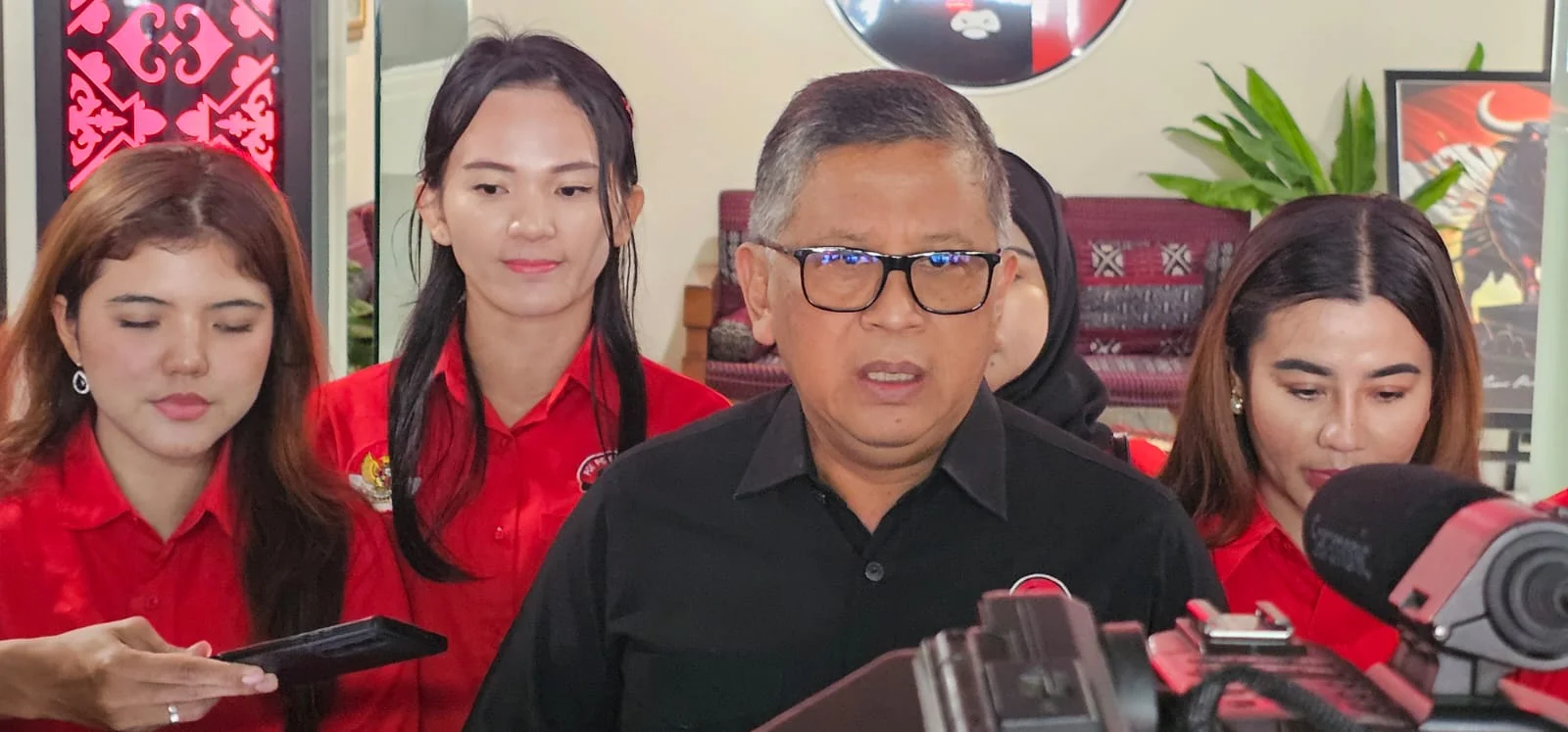 Lagu Pendukung Prabowo '2019 Ganti Presiden' Viral Usai Kenaikan Harga BBM Pertamax, PDIP Beri Respons