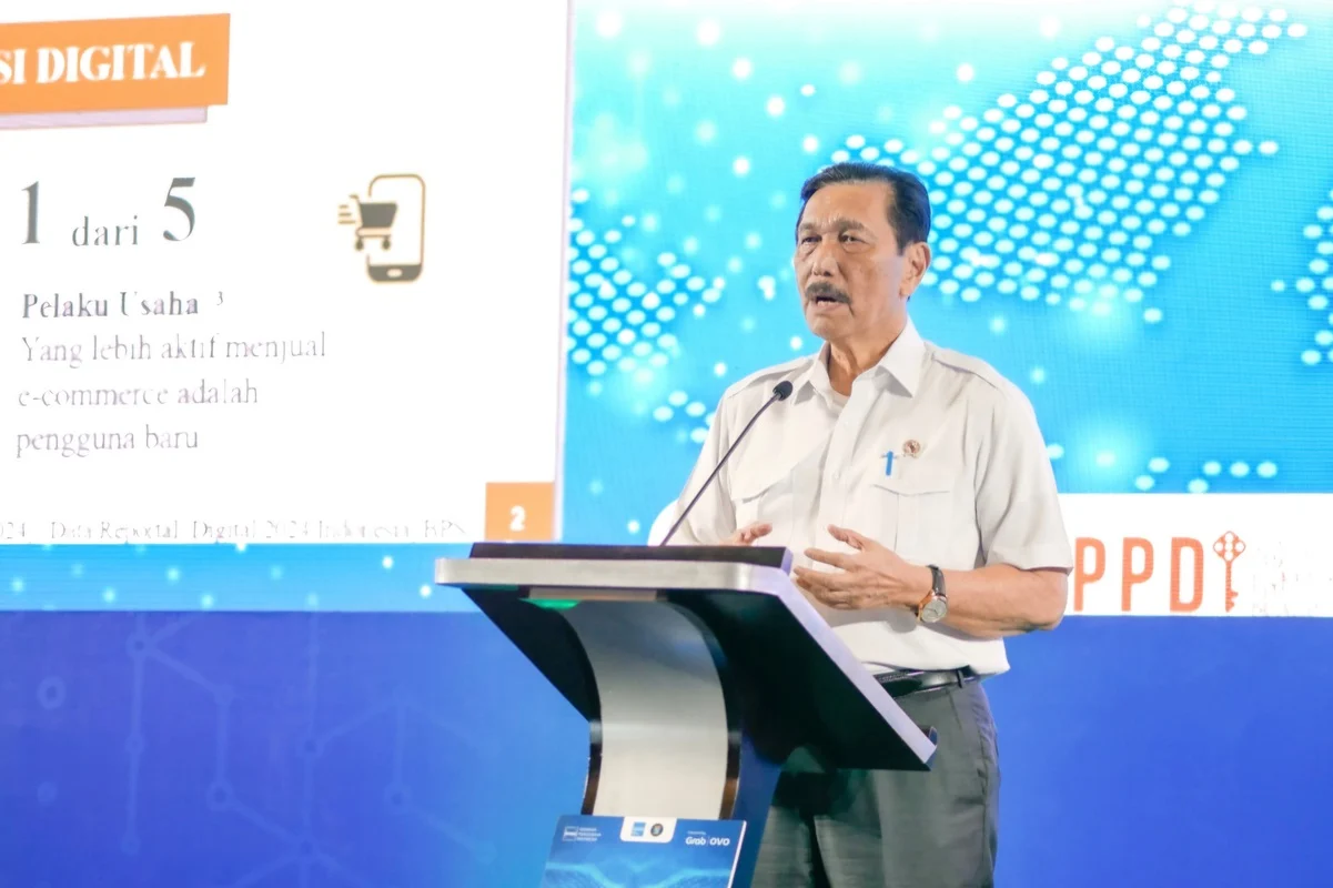 Luhut Ungkap Penyebab Ekonomi Tumbuh tapi Jumlah Penduduk Miskin Bertambah