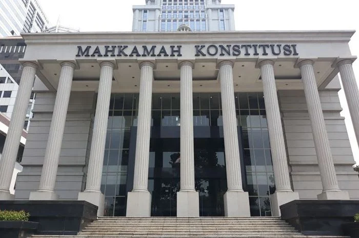 Mahkamah Konstitusi Uji Materi UU Peradilan Agama tentang Penetapan Awal dan Akhir Ramadan