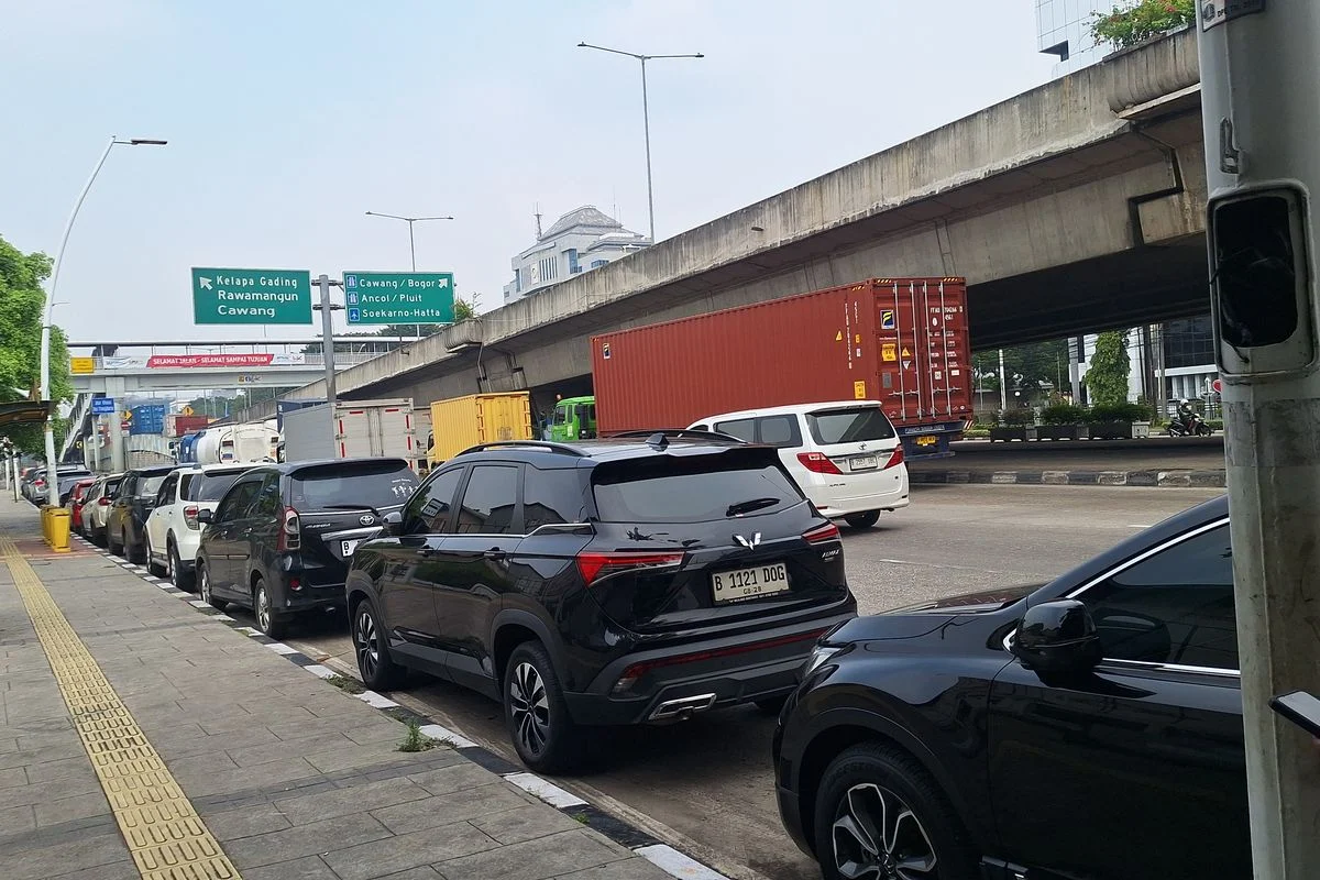 Maraknya Parkir Liar di Jakarta Utara Dorong Penegakan Lalu Lintas Intensif