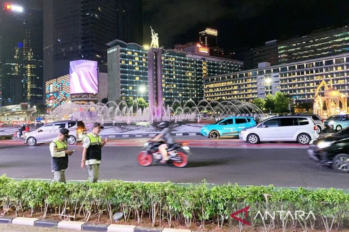 Massa Aksi Tinggalkan Lokasi Demo, Arus Lalu Lintas di Kawasan Bundaran HI Mulai Normal