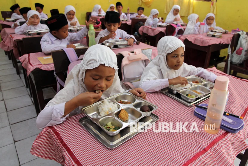 Mengapa Puluhan Juta Siswa Ingin MBG Dilanjutkan?