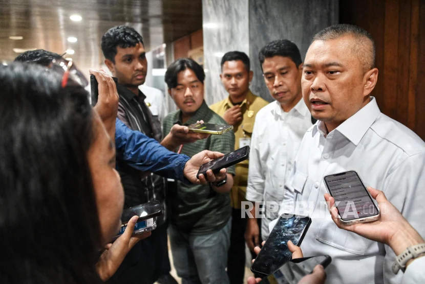 Menhub Dudy Tegaskan Potongan Komisi Ojek Online 8% Berlaku Mulai 1 Juli