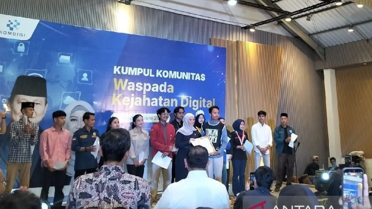 Menkomdigi Meutya Hafid Terima Deklarasi Dukungan Lawan Kejahatan Digital di Medan