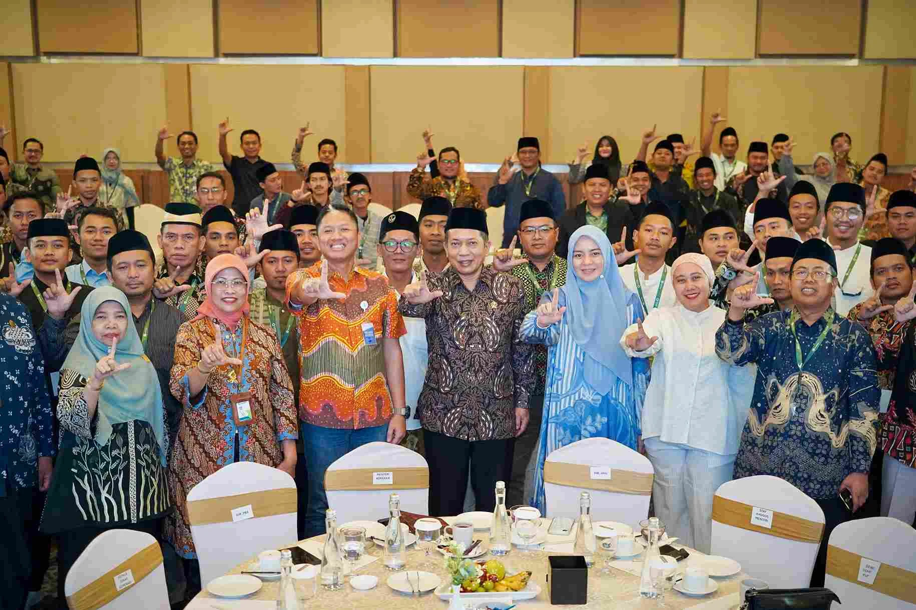 Menteri Koperasi Awasi Pertumbuhan Koperasi Pondok Pesantren untuk Kemandirian Ekonomi
