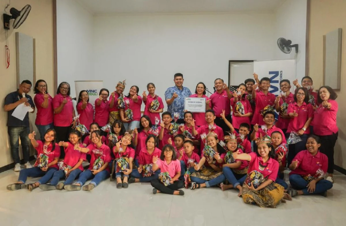 MNC Vision Network dan MNC Peduli Salurkan Bantuan Seragam serta Sembako ke Panti Asuhan Anak Ceria Indonesia Depok