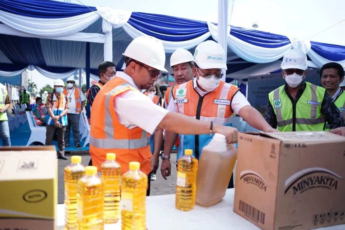 Operasikan Fasilitas Pengemasan di Surabaya Dukung Distribusi Minyak Goreng ke Indonesia Timur
