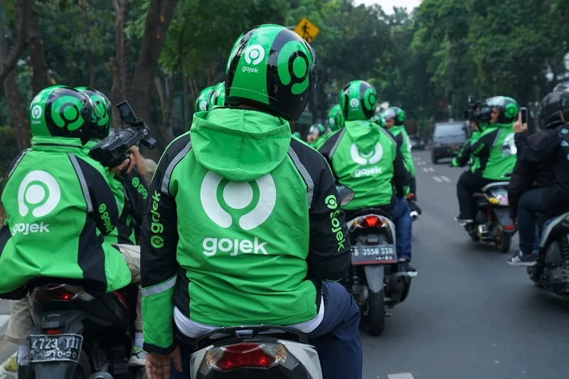 Patuhi Arahan Presiden Prabowo, Gojek dan Grab Terapkan Komisi Ojol 8 Persen
