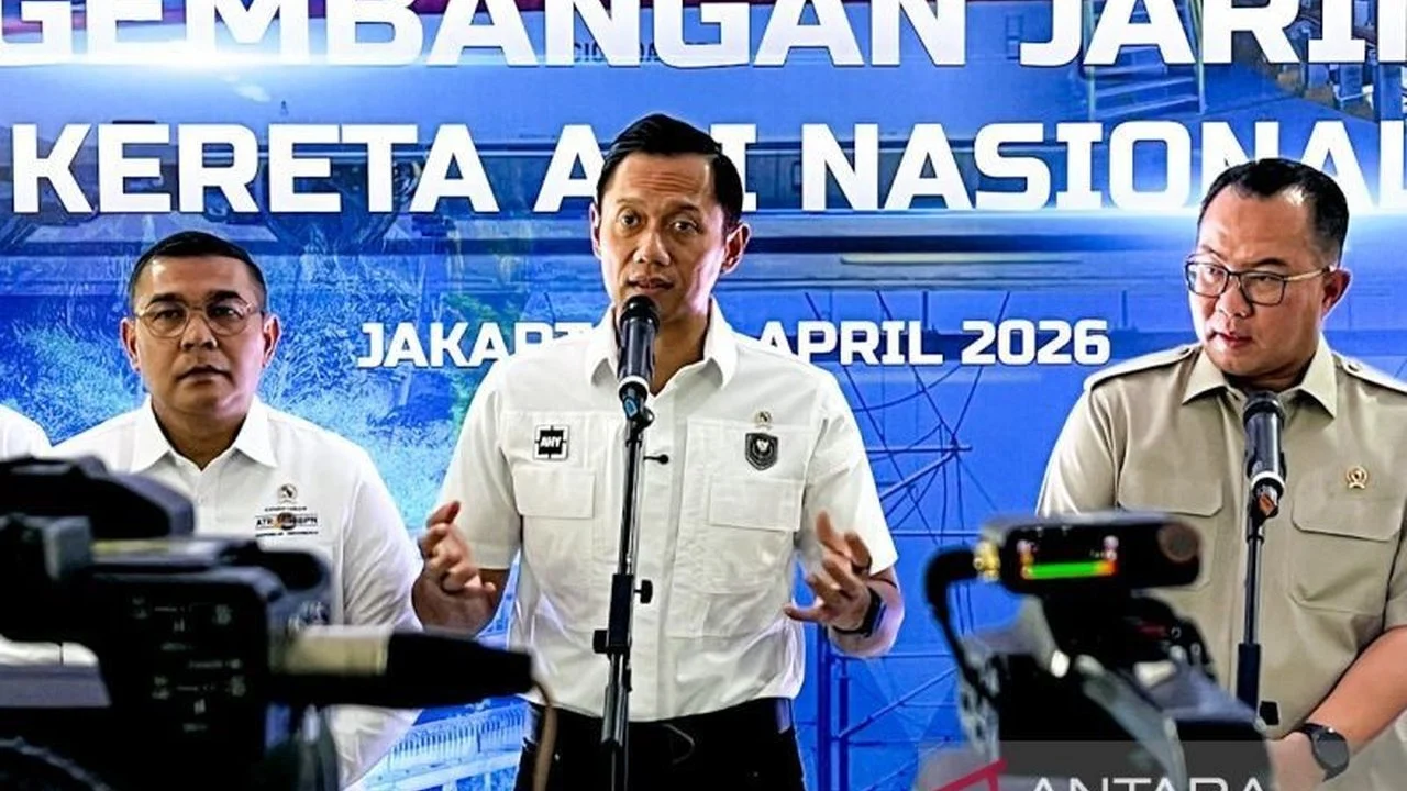 Pemerintah Tegaskan Jaringan Kereta Logistik Kalimantan Bebas dari APBN