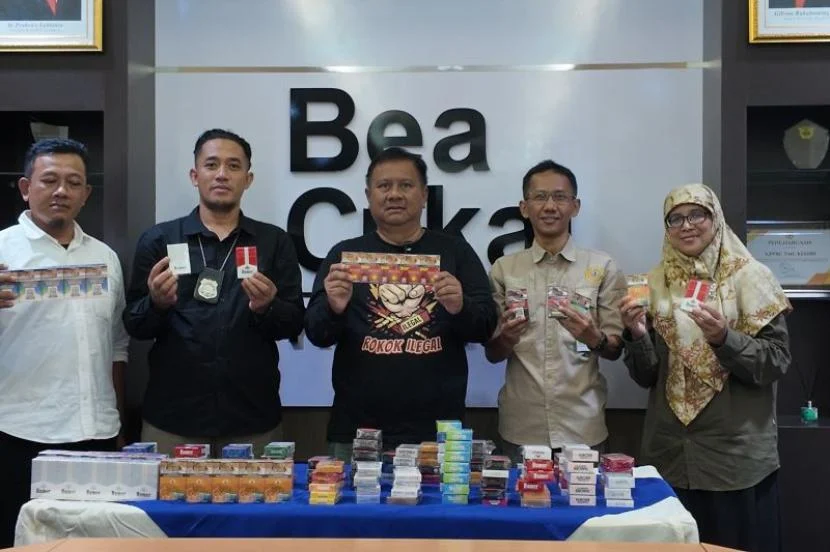 Pemkot Kediri Sita Ribuan Batang Rokok Ilegal dalam Operasi Gabungan