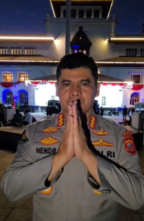 Polda Jabar Terapkan Pendekatan Humanis dalam Pengawalan Unjuk Rasa di Bandung