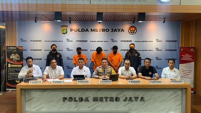 Polda Metro Jaya Tangkap Dua Orang Bawa Bom Molotov Diduga Siap Mengganggu Demonstrasi Mahasiswa di Jakarta