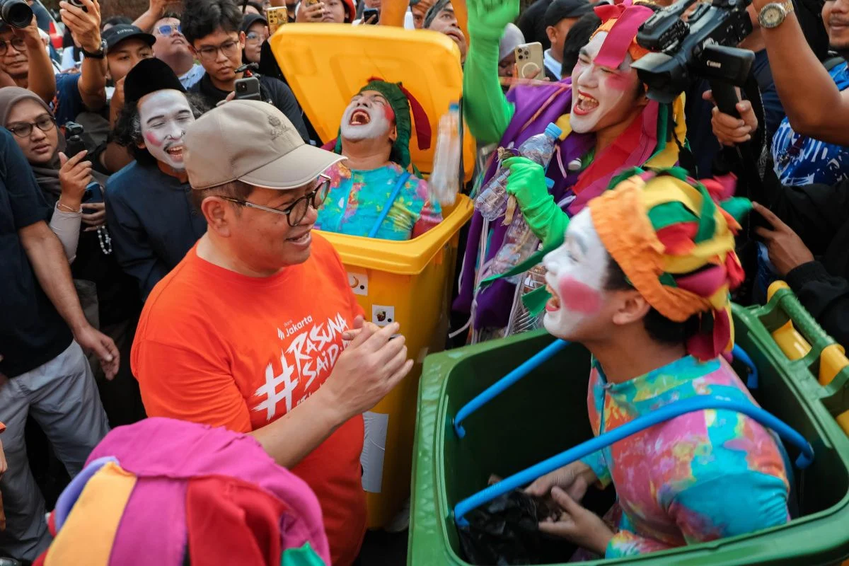 Pramono Tegaskan Pengelolaan Sampah yang Baik Dimulai dari Rumah