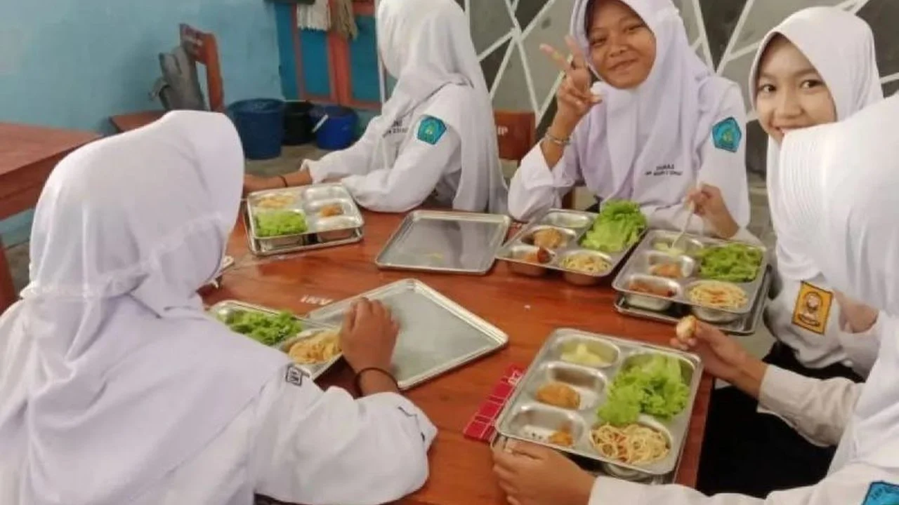 Purbaya Tetap Fokus Efisiensikan Program Makan Bergizi Usai Penangkapan Eks Kepala BGN