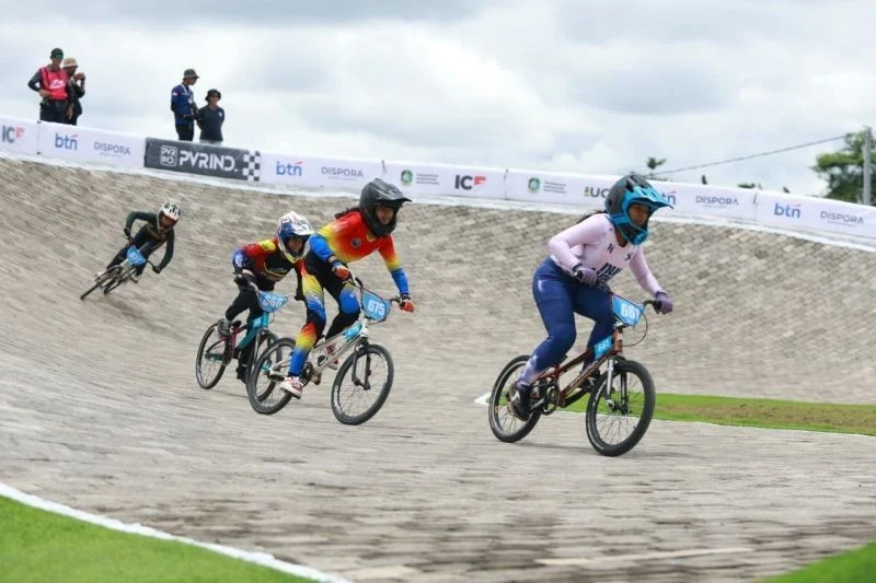 Ratusan Pembalap Adu Cepat di Ajang Banyuwangi BMX Supercross 2026