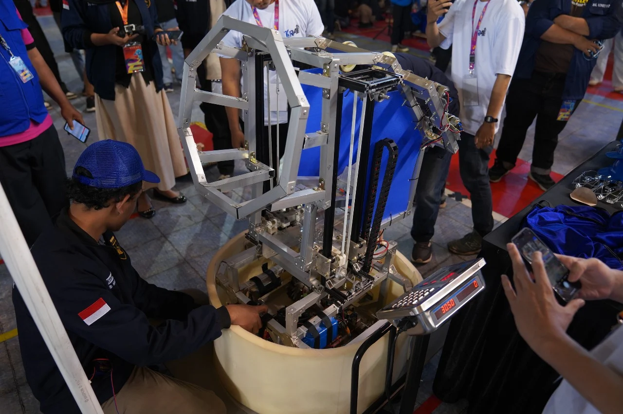 Robotika dan AI Jadi Magnet Karier, UNM Jajaki Kolaborasi Strategis dengan RACER Robot Indonesia