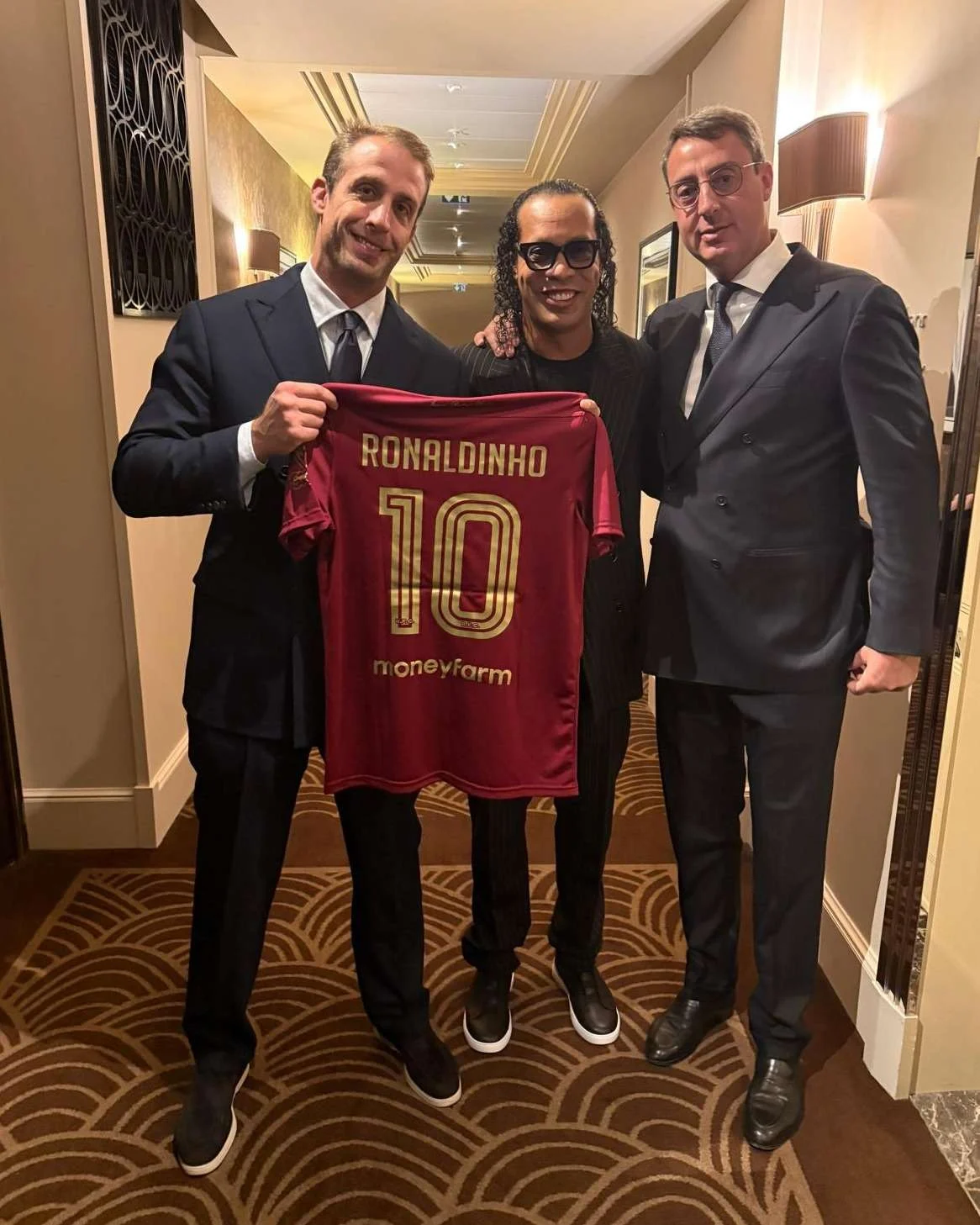 Ronaldinho Dikonfirmasi Bergabung Ravenna FC, Klub Divisi Tiga Italia