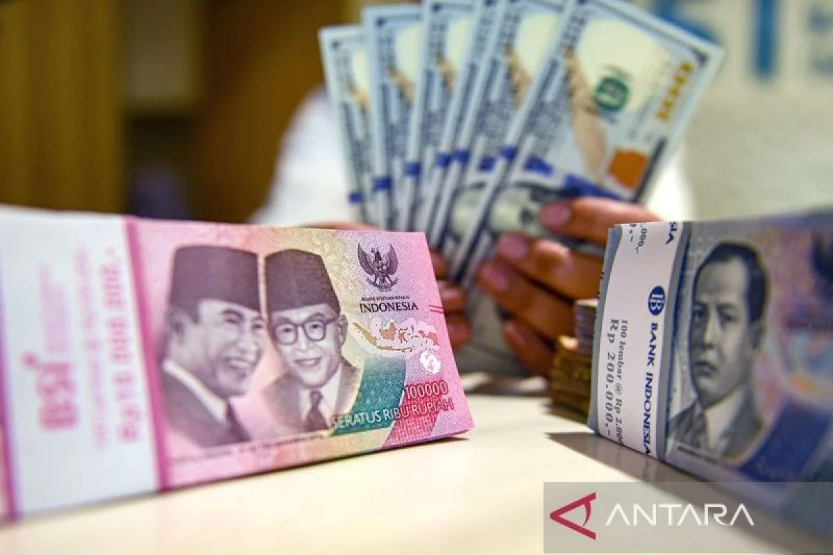 Rupiah Selasa (2/6) Sore Ditutup Melemah di Level Rp 17.839
