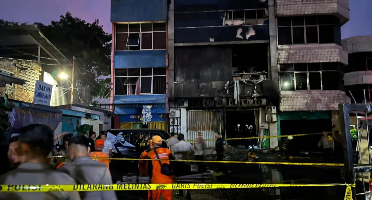 Saksi Mata Ungkap Detik-detik Kebakaran Pasar Jiung Kemayoran