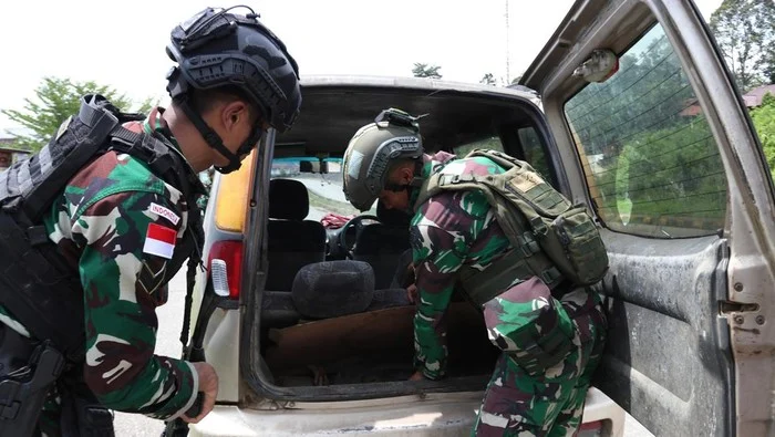 Satgas Yonarhanud 1 Kostrad Gagalkan Penyelundungan Sabu 21 Kg di Perbatasan RI‑Malaysia