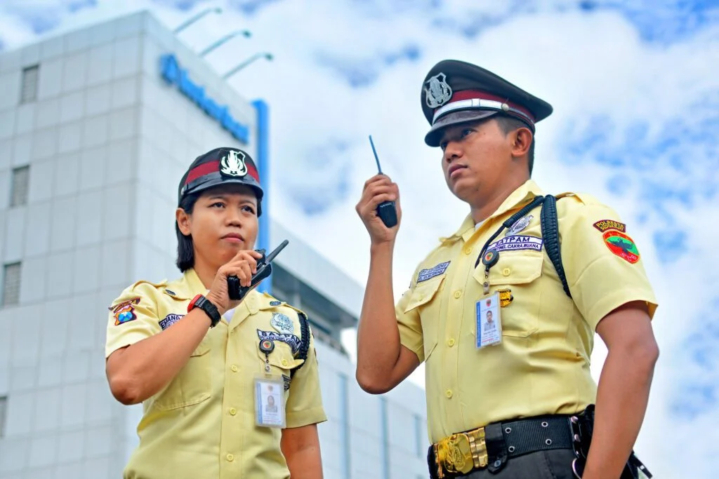 Satpam Tak Cuma Jaga Keamanan, Kini Dituntut Bangun Pengalaman Pelanggan Lewat Kompetensi Komunikasi