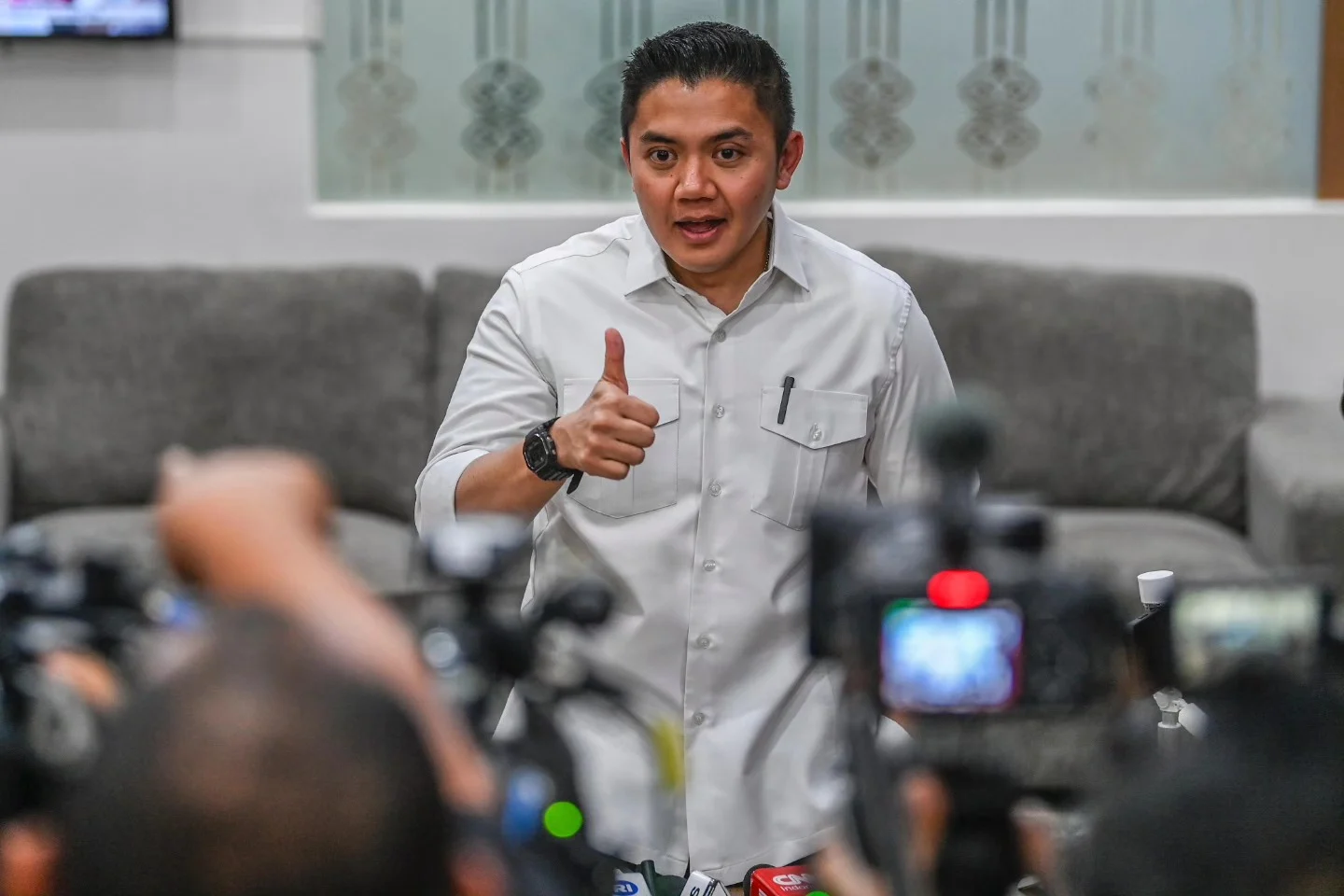 Seskab Teddy Indra Wijaya Lulus Seskoad dengan Predikat Terbaik, Ini Pesan Jenderal Maruli