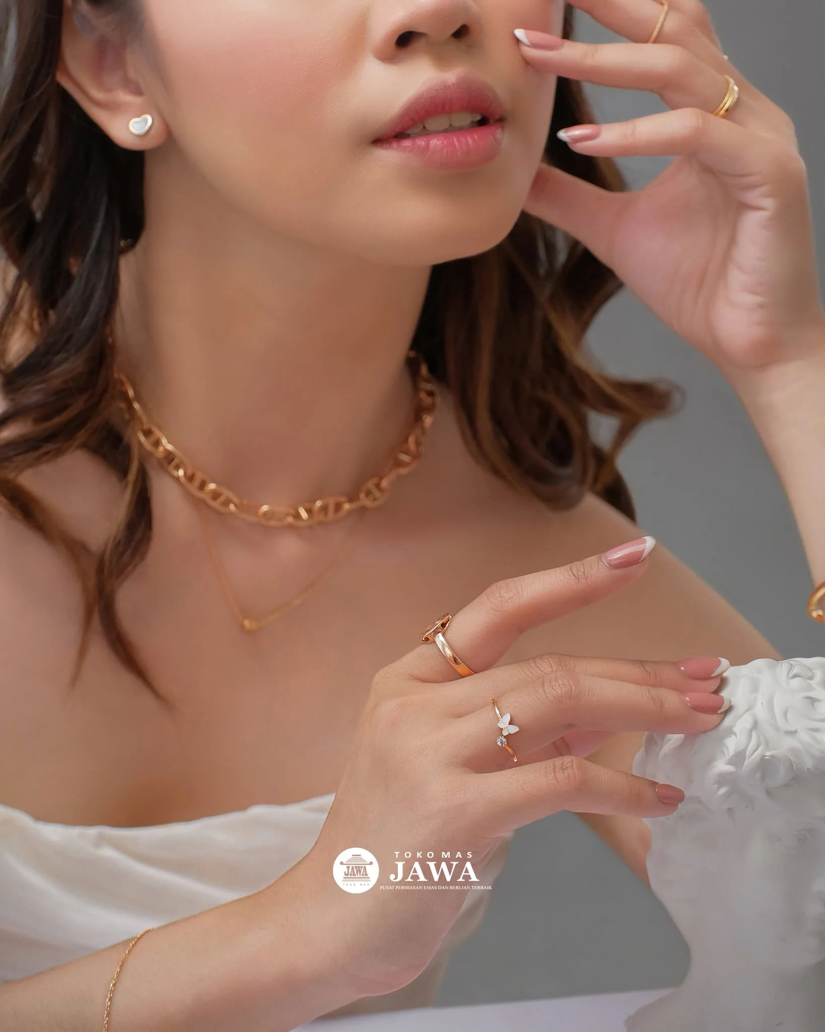 Shopee Soroti Tren Stacking Jewelry yang Semakin Populer di Kalangan Generasi Muda