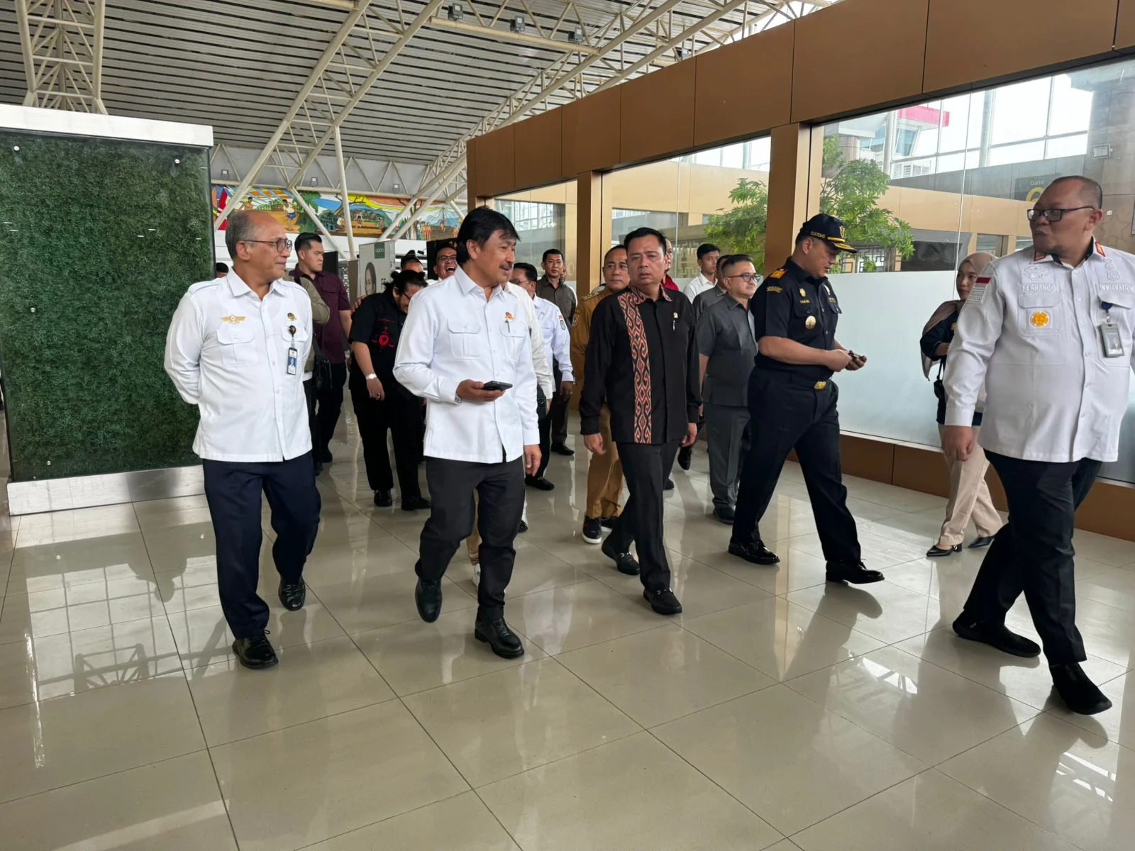 Sjafrie dan AHY Sinkronkan Pengamanan Ruang Udara serta Kembangkan Rute Penerbangan