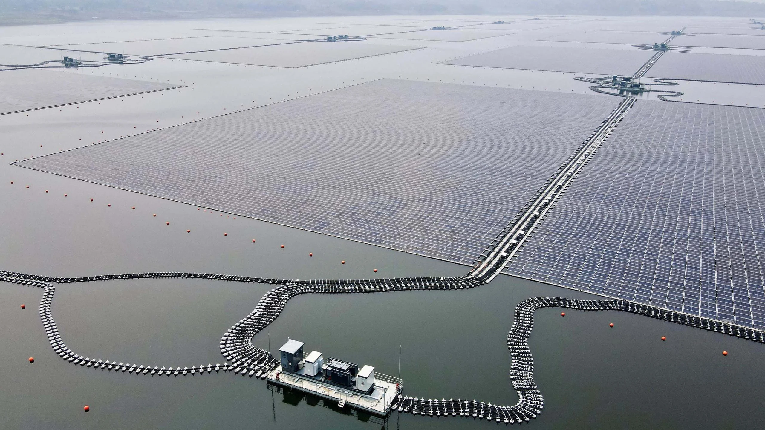 Target PLTS 100 GW Butuh Dukungan Banyak Pihak, Skema Blended Finance Dorong Peran Koperasi