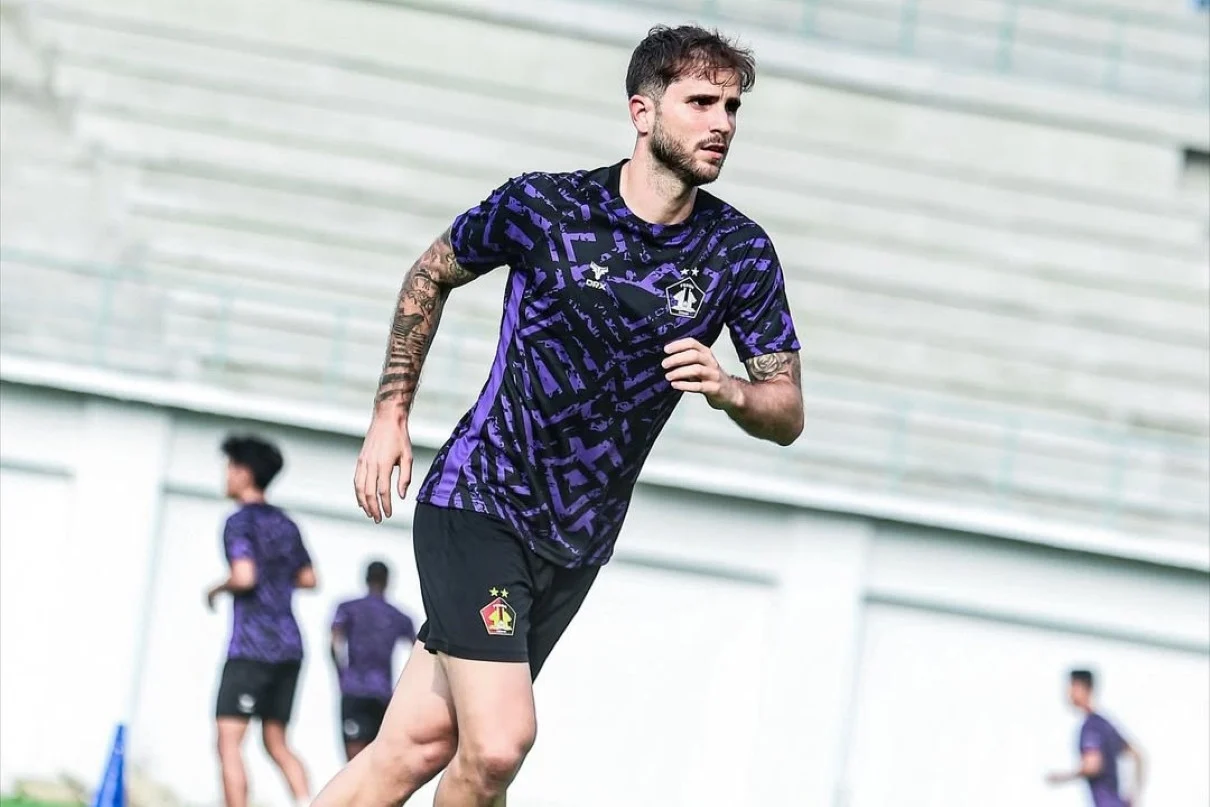 Telmo Castanheira Resmi Tinggalkan Persik Kediri