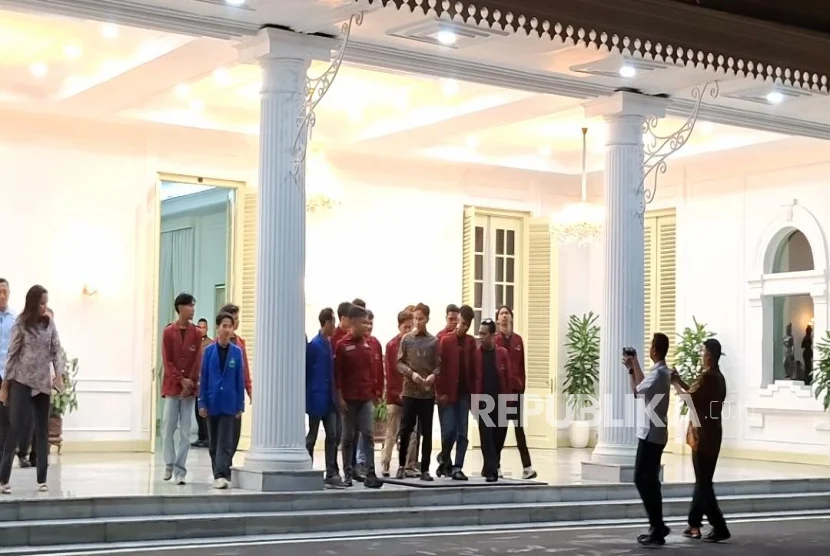 Temui Mahasiswa di Istana Wapres, Gibran Hargai Penyampaian Aspirasi