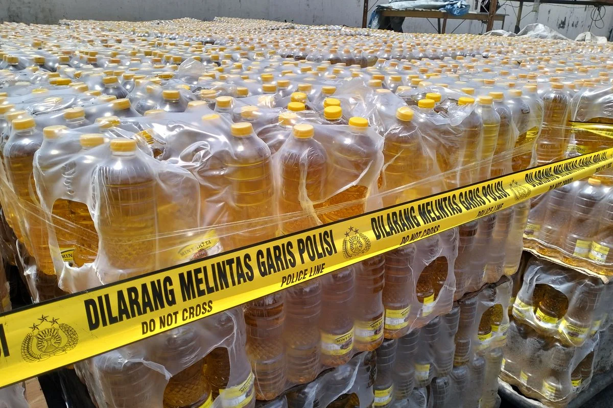 Terindikasi Berbau Solar, Bulog Tarik Minyakita Produksi PT KMR dari Pasaran