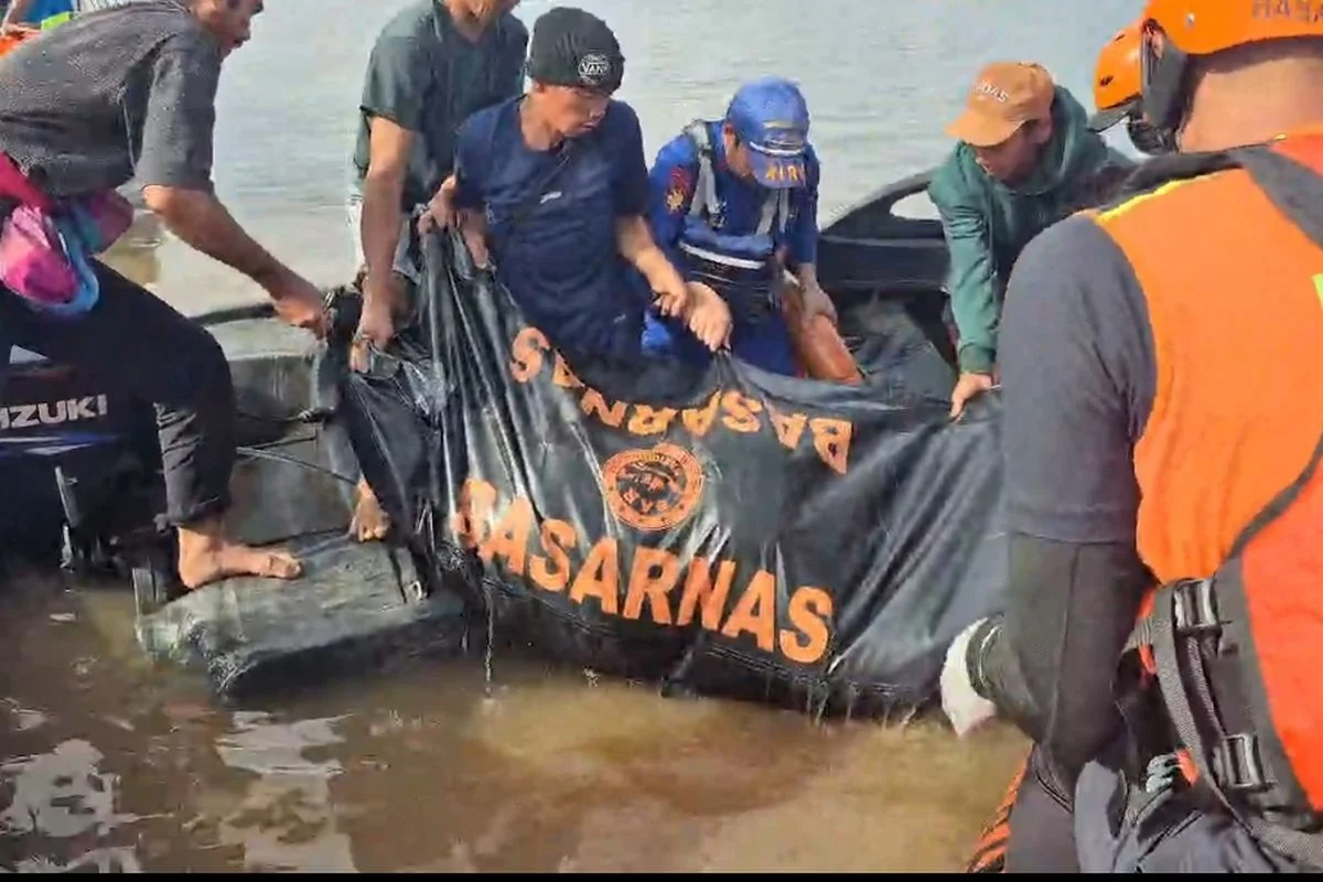 Tim SAR Temukan ABK Kapal di Sungai Kapuas Pontianak dalam Keadaan Meninggal Dunia