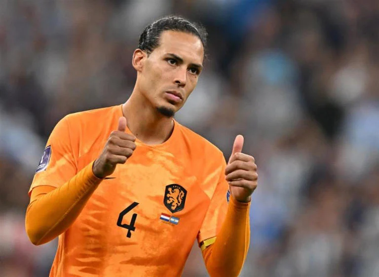 Van Dijk Balas Kritik Pundit Belanda Usai Hasil Imbang 2-2 Melawan Jepang