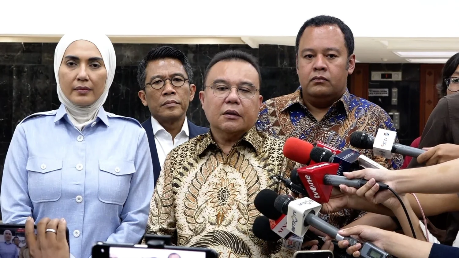 Wakil Ketua DPR Harap Penggantian Kepala BGN Percepat MBG ke 3T