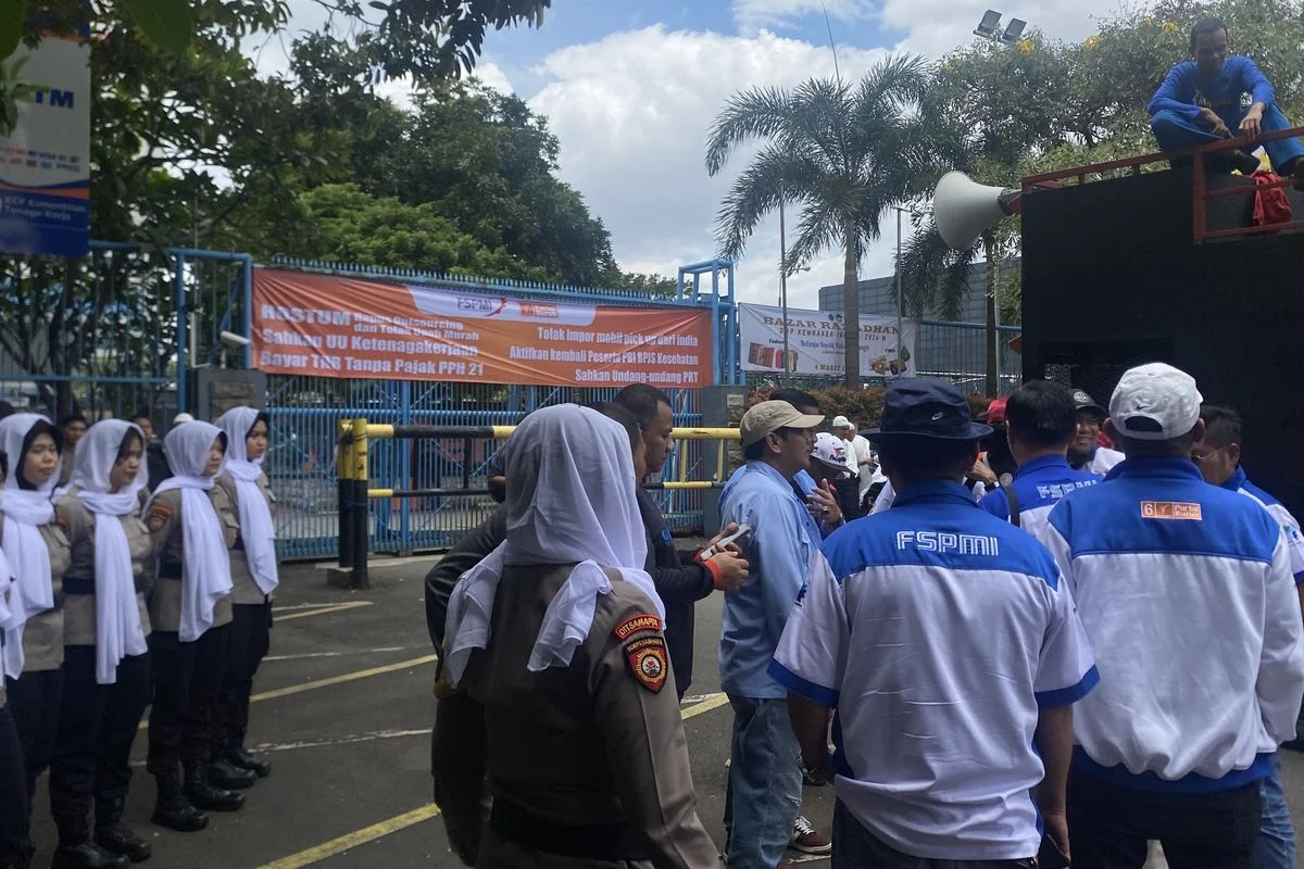 Wamenaker Ajakan Sinergi Serikat Buruh untuk Revisi UU Ketenagakerjaan