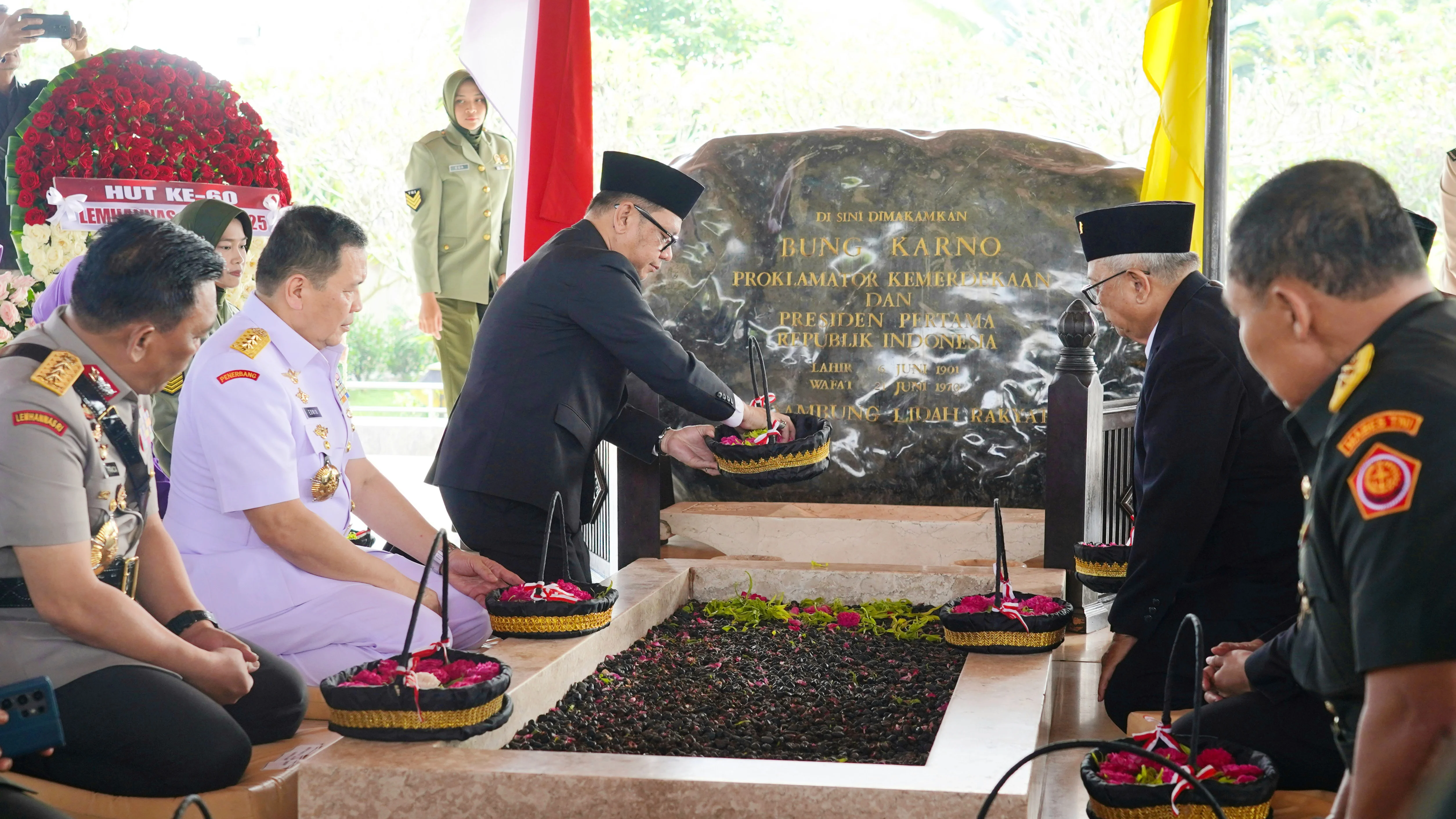 Ziarah Kapolri ke Makam Soekarno di Blitar, Menggali Nilai Kepemimpinan Bangsa