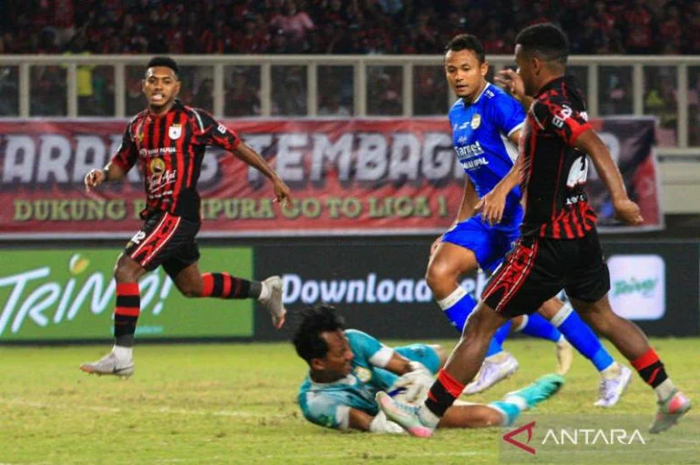 Adhyaksa FC Perpanjang Kontrak Kiper Jefri Wibowo