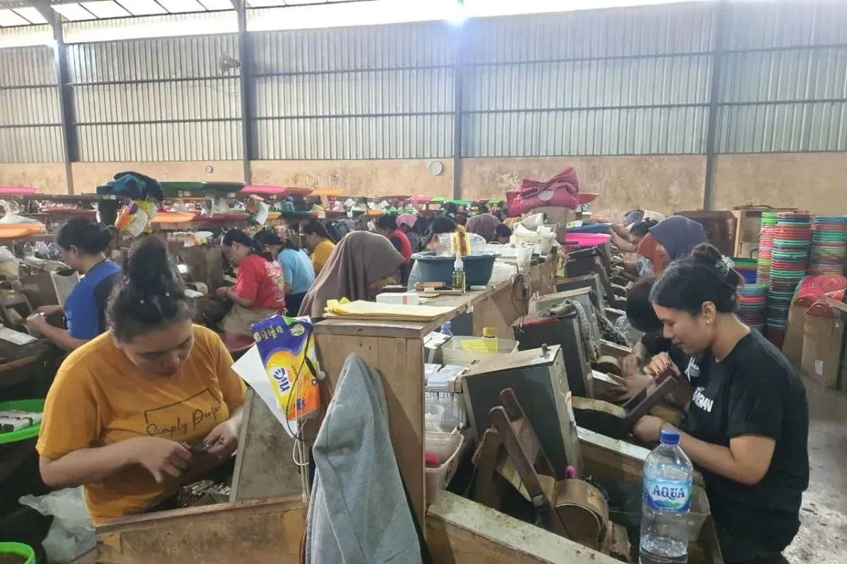 Ancaman PHK Massal di Depan Mata, Aturan Penyeragaman Kemasan Kemenkes Tuai Kritik Tajam