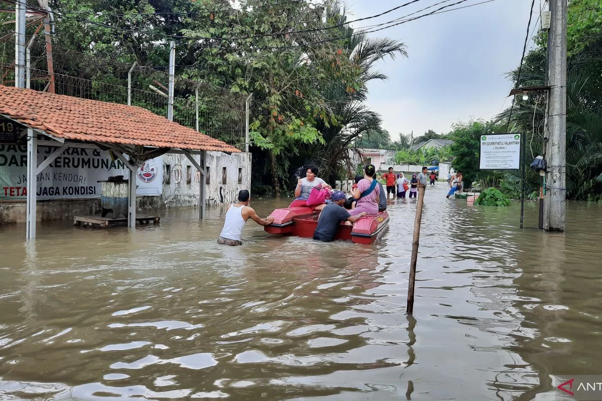 BMKG Imbau Warga di Wilayah Barat Indonesia Waspada Hujan pada Selasa