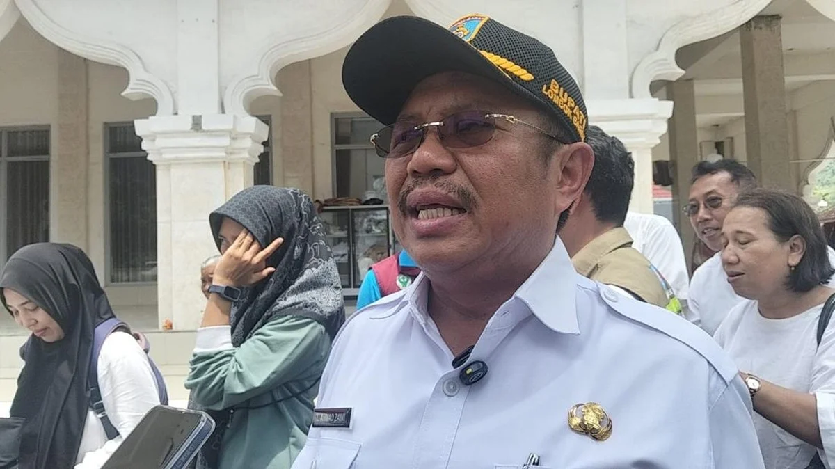Bupati Lombok Barat Lalu Ahmad Zaini Menghilang, Ruangan Kerjanya Disegel KPK