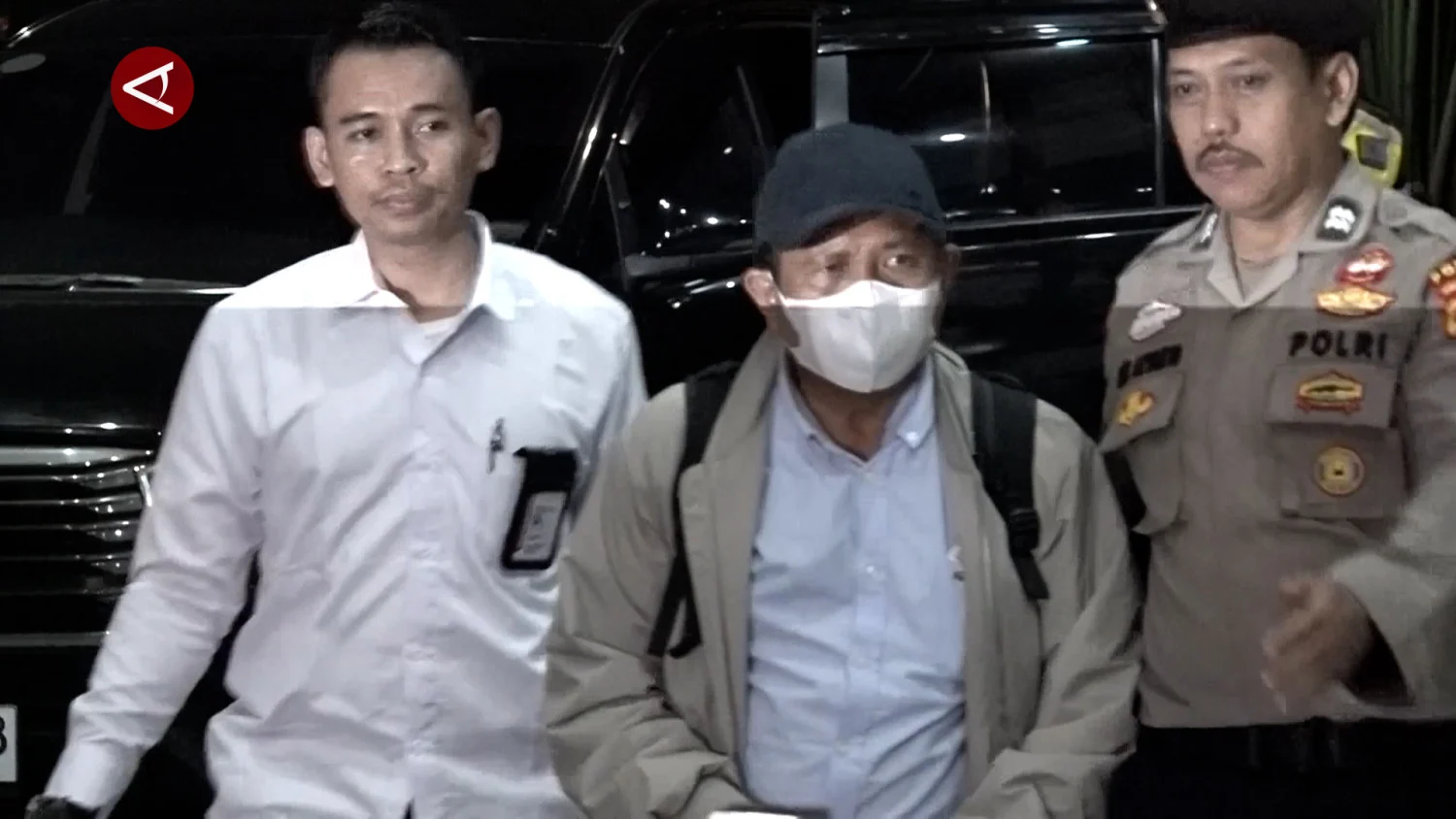 Bupati Lombok Barat Lalu Ahmad Zaini Tiba di KPK Usai Diamankan Terkait Dugaan Korupsi
