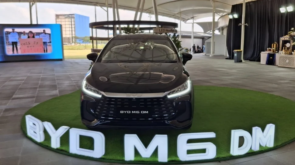 Dari Tol ke Tanjakan Merbabu, BYD M6 DM Cetak Lebih dari 92 Km/Liter