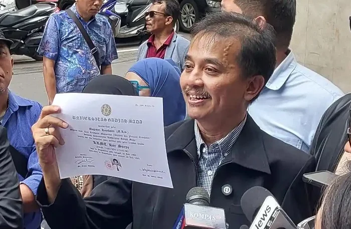 Didakwa Fitnah dan Cemarkan Nama Jokowi, Dokter Tifa Tolak Restorative Justice