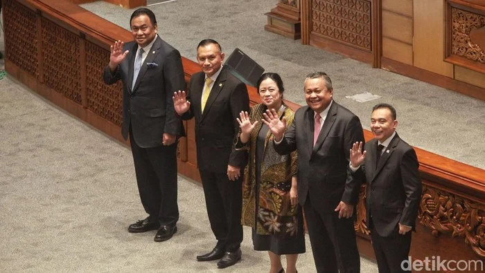 DPR Menanti Usulan Prabowo untuk Pengganti Perry Warjiyo di Bank Indonesia