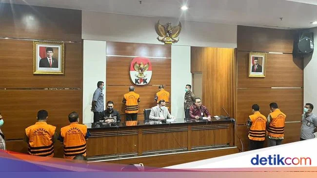 Jadi Tersangka dan Ditahan KPK, Bupati Pemalang Anom Widyantoro Minta Maaf