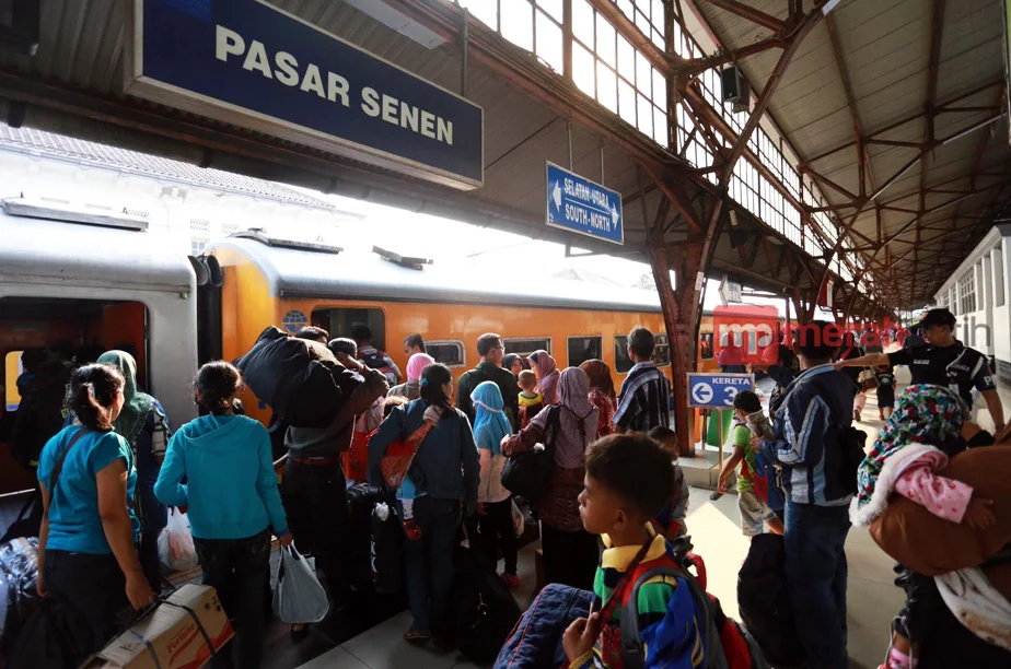 KAI Sebut Pasar Senen Paling Padat di 10 Stasiun Terpadat Semester I