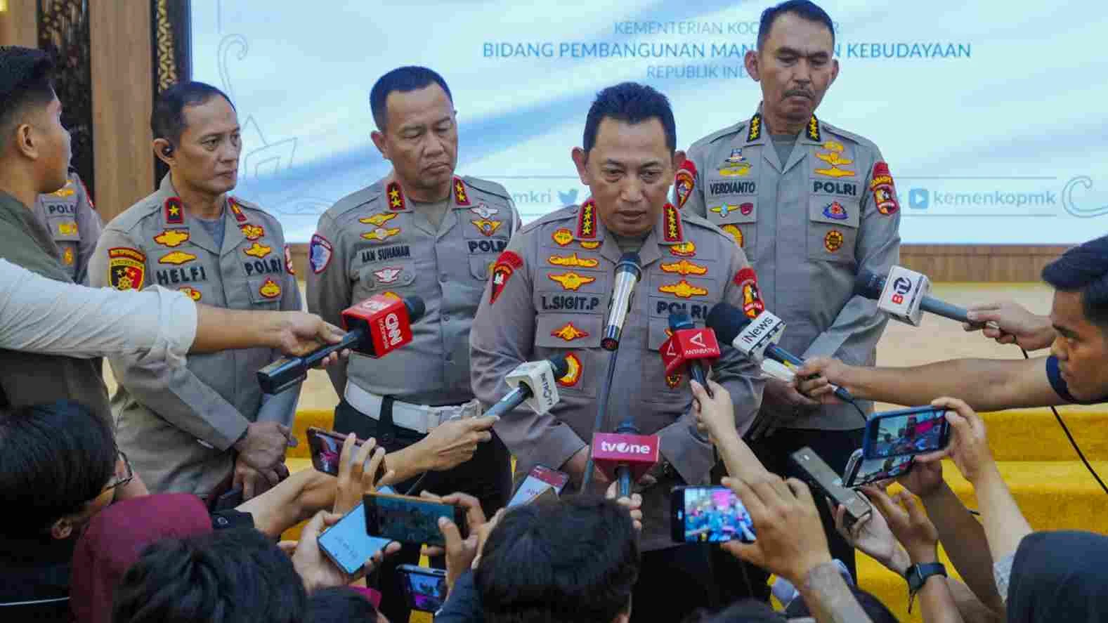 Kapolri Anugerahkan Kenaikan Pangkat Luar Biasa Anumerta untuk Tiga Polisi Satresnarkoba Polres Katingan yang Gugur