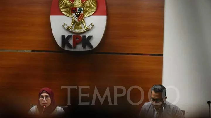 Konstruksi Perkara OTT Bupati Kuantan Singingi: Tuduhan Terima Suap Mobil Land Cruiser dari Kredit Sekda