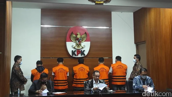 KPK Duga Bupati Langkat Syah Afandin Terima Fee Rp 900 Juta dari Pengadaan Proyek
